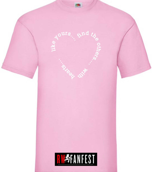 “Find the others” T-shirt in Baby Pink